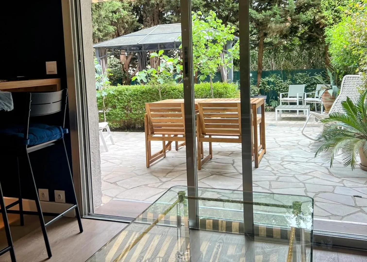 Superbe Appartement Avec Terrasse Jardin Et Parking Prive Saint-Tropez